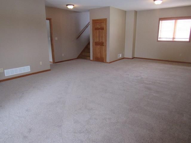 6213 S Pointe Dr SW, Rochester, MN 55902