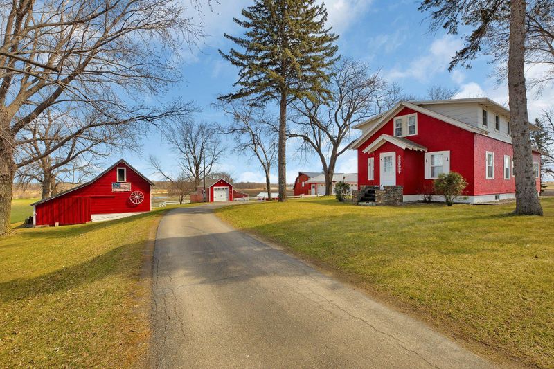 38492 532nd Ave, Paynesville, MN 56362