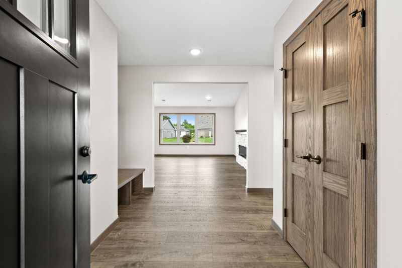 1691 Hurst Castle Rd, Saint Cloud, MN 56303
