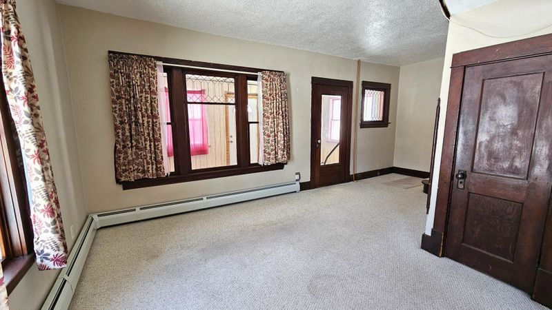 8689 Main Ave, Clear Lake, MN 55319