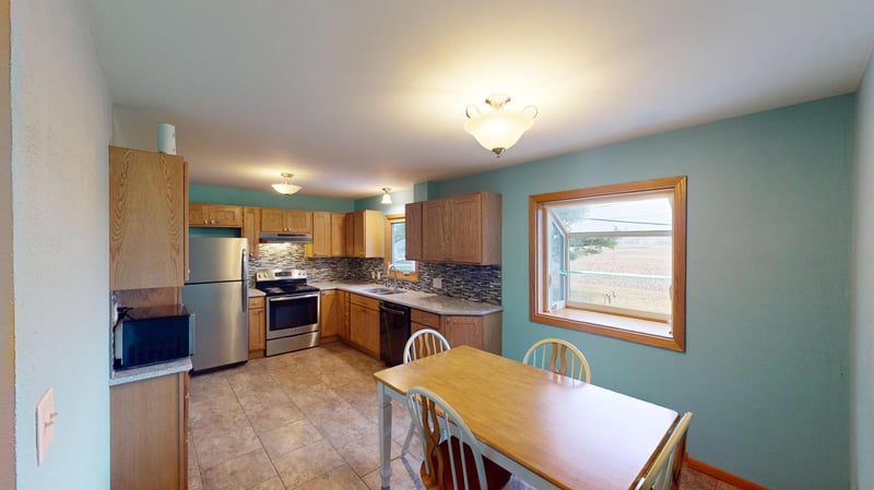 665 E Maple St E, Blair, WI 54616