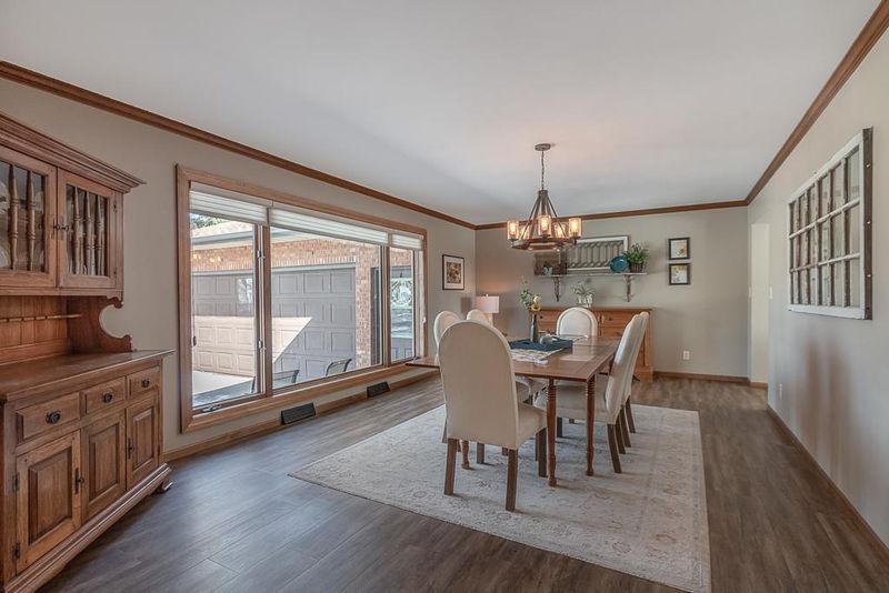 1740 Mary Ln, North Mankato, MN 56003