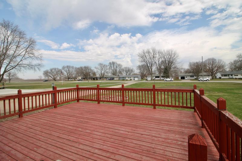 1119 Division St N, Clara City, MN 56222