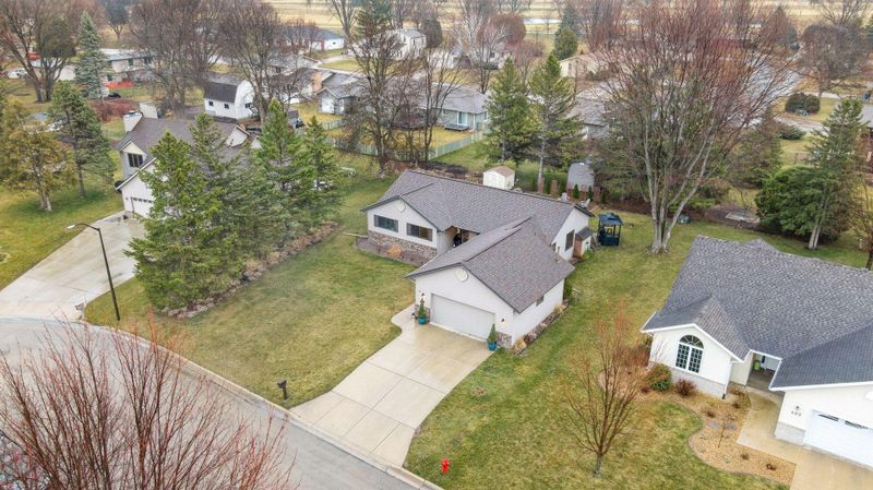 423 Pebble Beach Dr, Owatonna, MN 55060