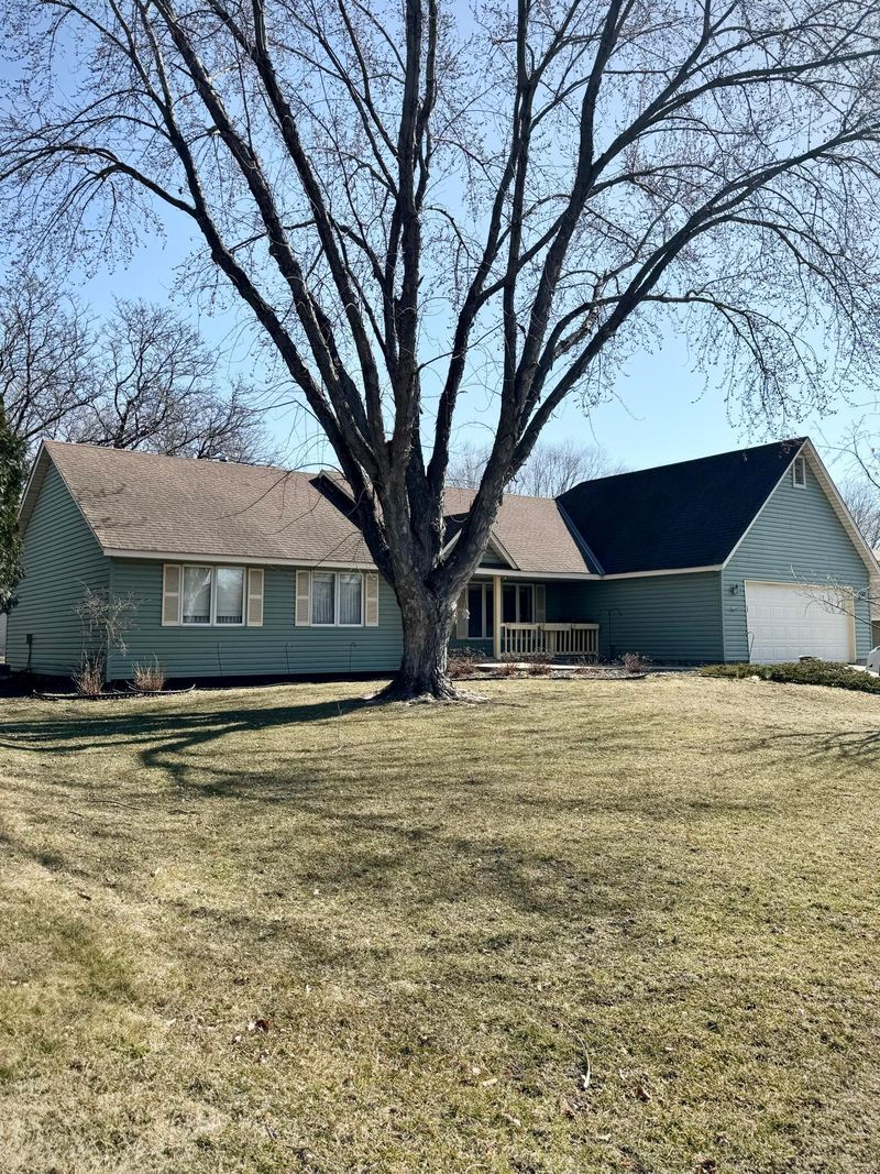 9142 Quantico Ln N, Maple Grove, MN 55369