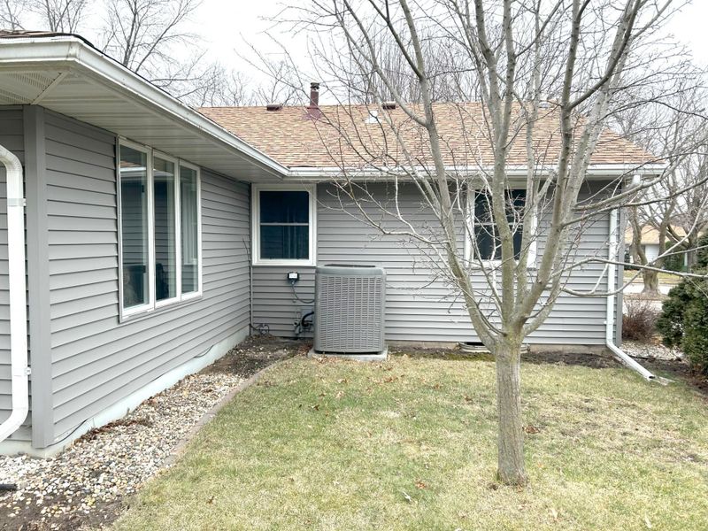 1916 2nd Ave NW, Austin, MN 55912
