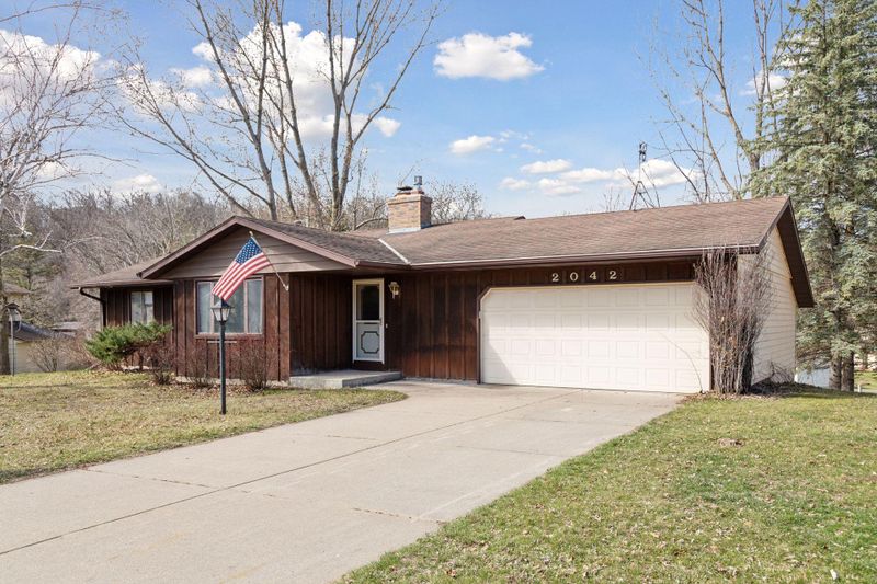 2042 Gernentz Ln, Red Wing, MN 55066