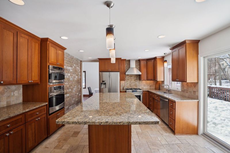 6404 Cherokee Trl, Edina, MN 55439