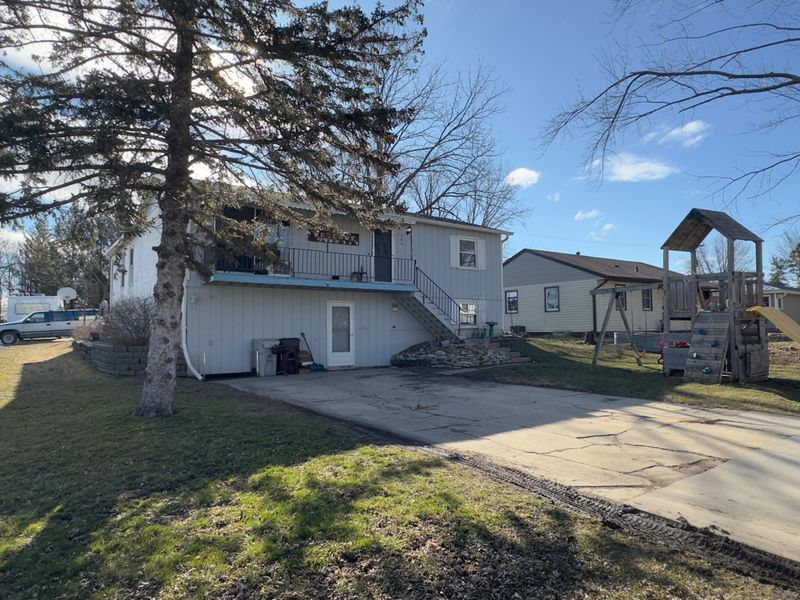 308 3rd Ave NE, Dodge Center, MN 55927