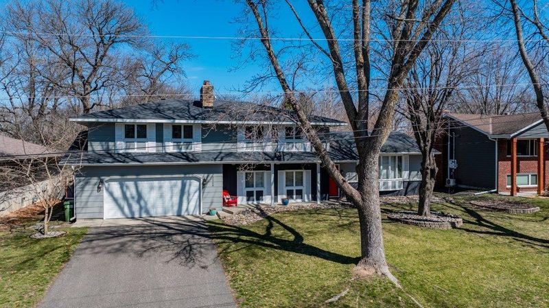 2268 17th St NW, New Brighton, MN 55112