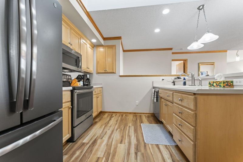 804 26th St NE, Rochester, MN 55906