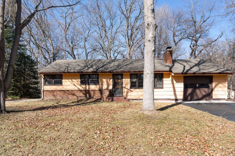 220 W 77th St, Chanhassen, MN 55317