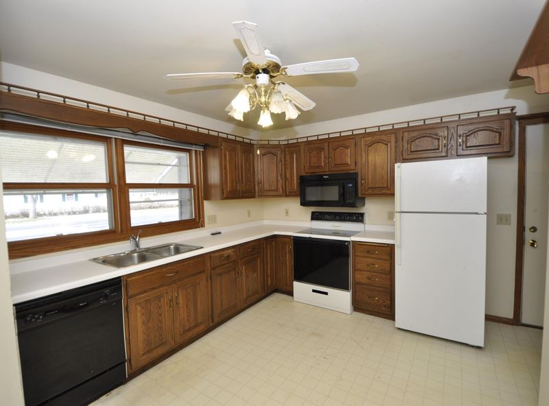 2406 18th Ave NW, Rochester, MN 55901