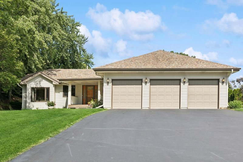 15717 Forest Cir, Burnsville, MN 55306