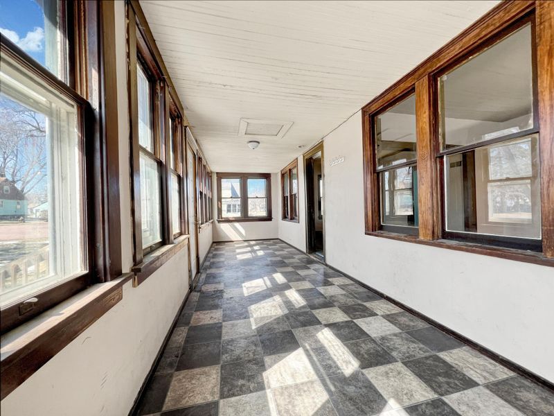 110 W Lincoln St, Ceylon, MN 56121