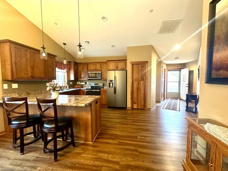 486 Limestone Ct NW, Eyota, MN 55934