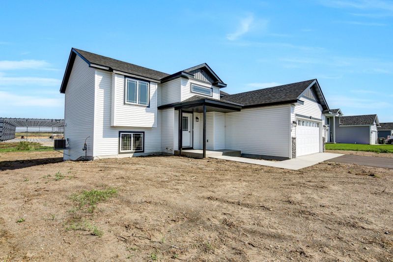 891 South St, Paynesville, MN 56362