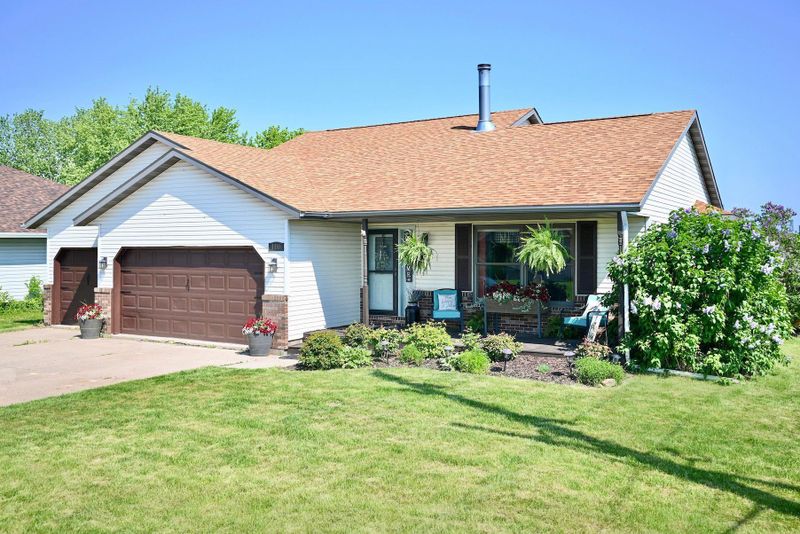 110 Nicholas Dr, Lewiston, MN 55952