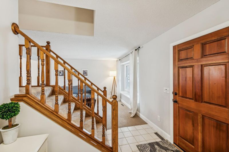 8628 Langley Ct, Eden Prairie, MN 55347