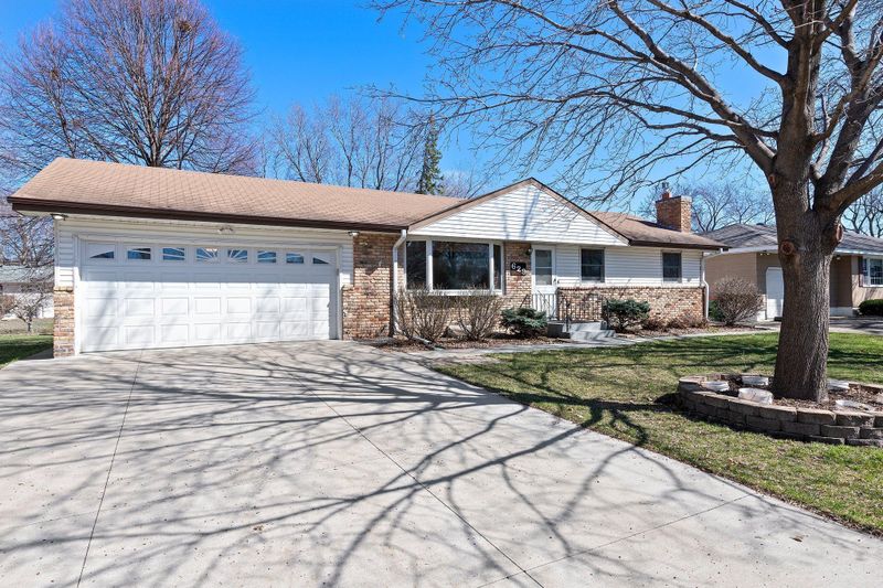 629 Rosedale Rd NE, Spring Lake Park, MN 55432