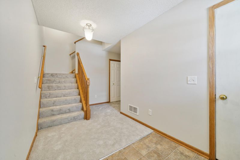 7348 Timber Crest Dr S, Cottage Grove, MN 55016