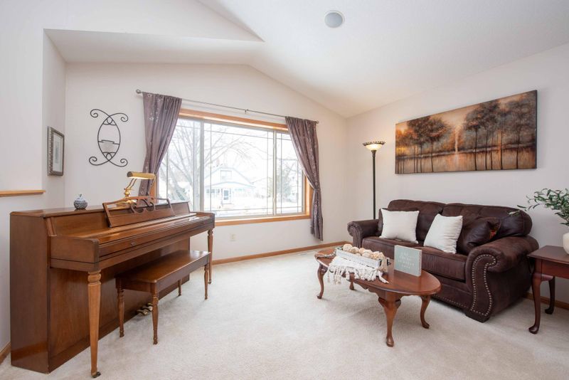 309 9th Ave S, South Saint Paul, MN 55075