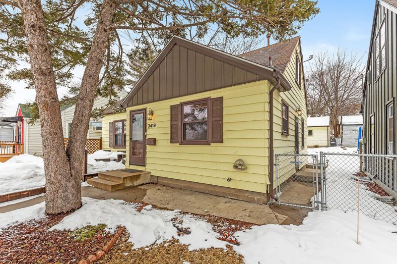 3419 Pierce St NE, Minneapolis, MN 55418