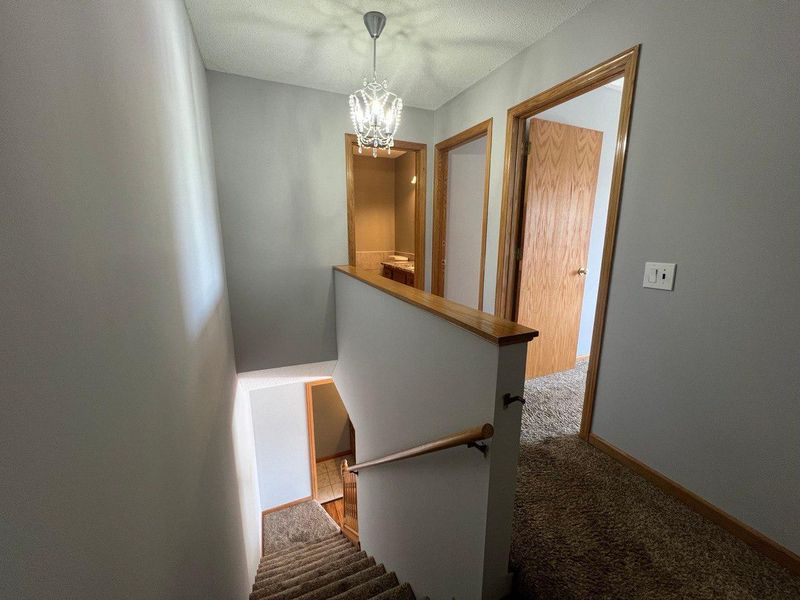 1829 E 122nd St, Burnsville, MN 55337