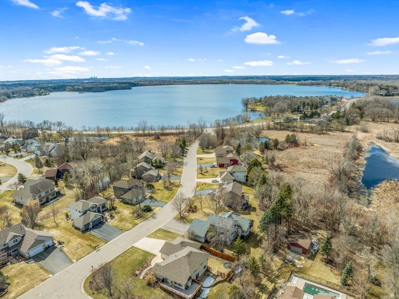 1686 Lakeland Cir, Hugo, MN 55038