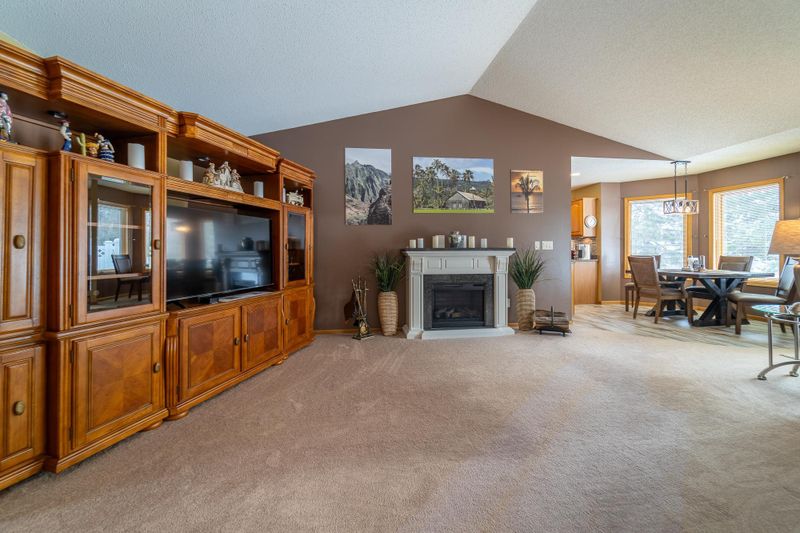 3020 Mountain Ash Ct NW, Bemidji, MN 56601