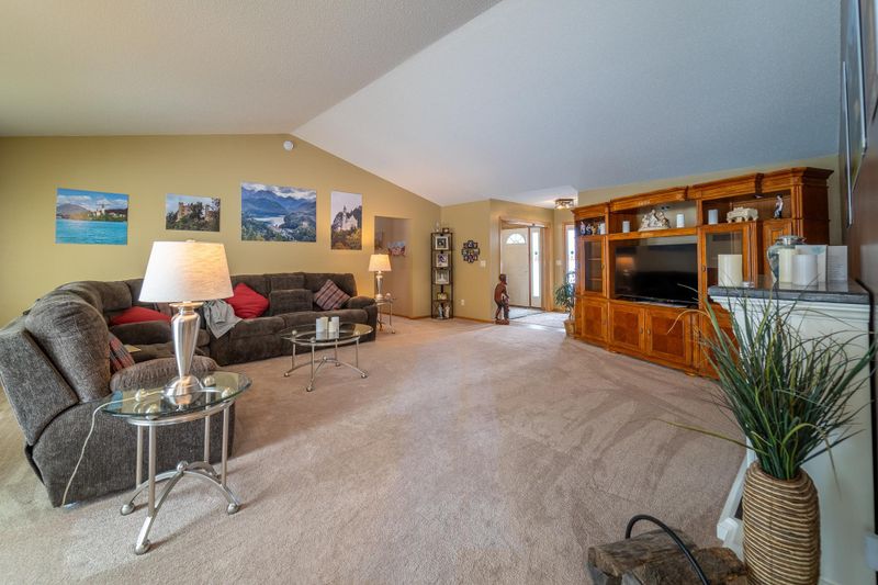 3020 Mountain Ash Ct NW, Bemidji, MN 56601