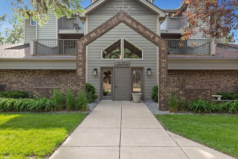 2170 Ridge Dr #22, Saint Louis Park, MN 55416