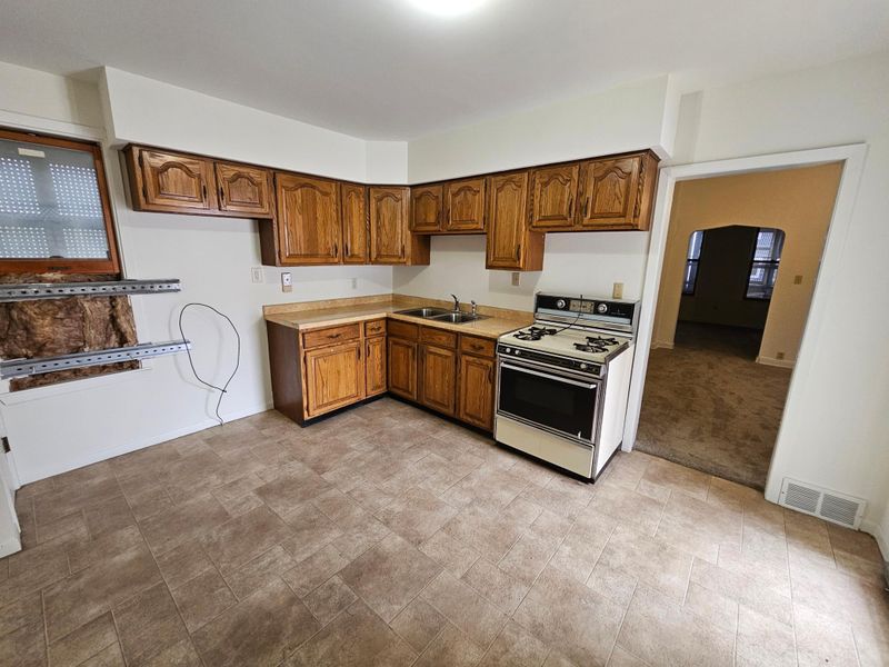 523 Beaumont St, Saint Paul, MN 55130