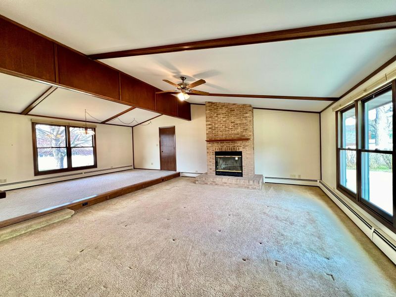 1561 Circle Dr, Winona, MN 55987