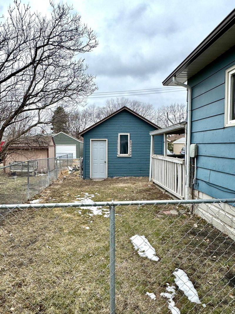 213 6th St SE, Barnesville, MN 56514