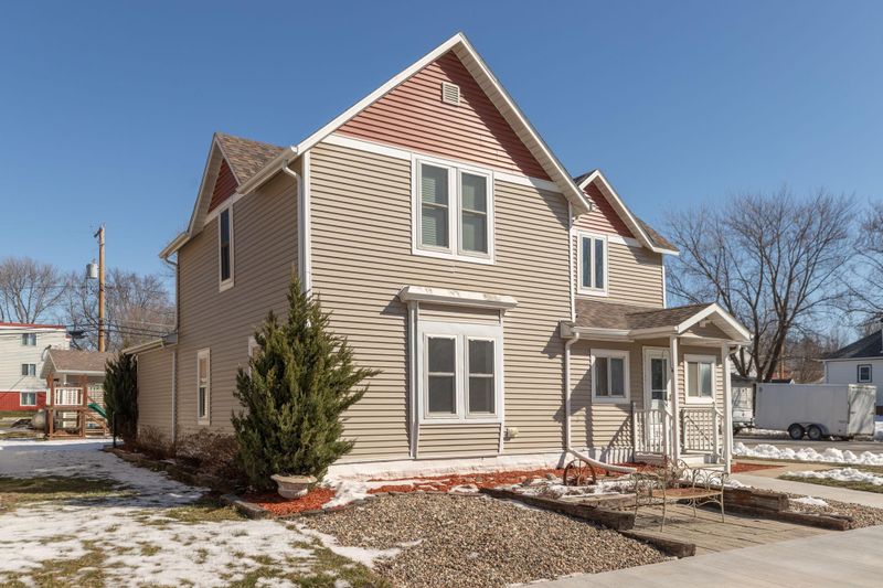 124 Main St E, Hayfield, MN 55940