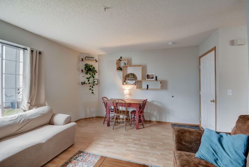 13177 Murdock Ter, Eden Prairie, MN 55347