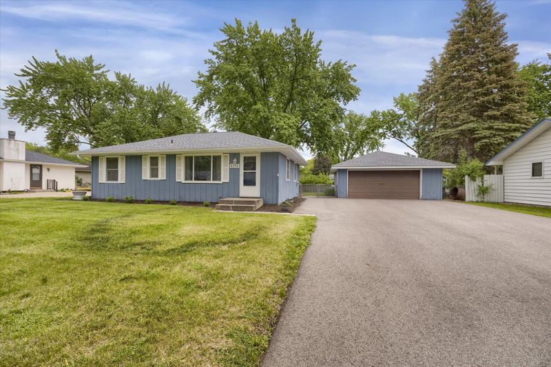 8459 Hinton Ave S, Cottage Grove, MN 55016