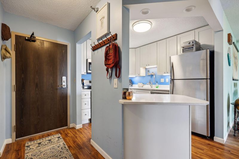 78 10th St E #903, Saint Paul, MN 55101