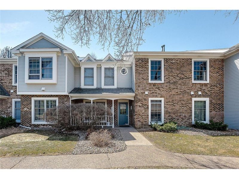 10930 Quebec Ave S, Bloomington, MN 55438