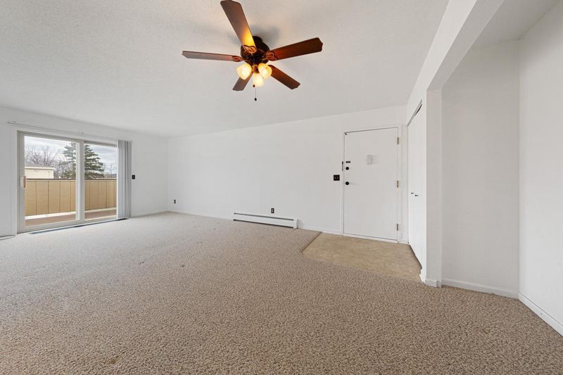 2204 Valleyhigh Dr NW #D206, Rochester, MN 55901