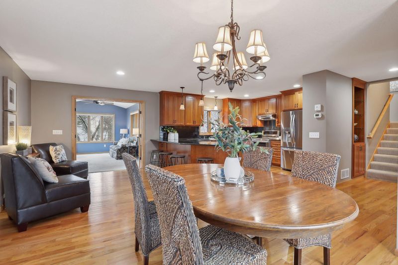 9248 La Rivier Ct, Eden Prairie, MN 55347