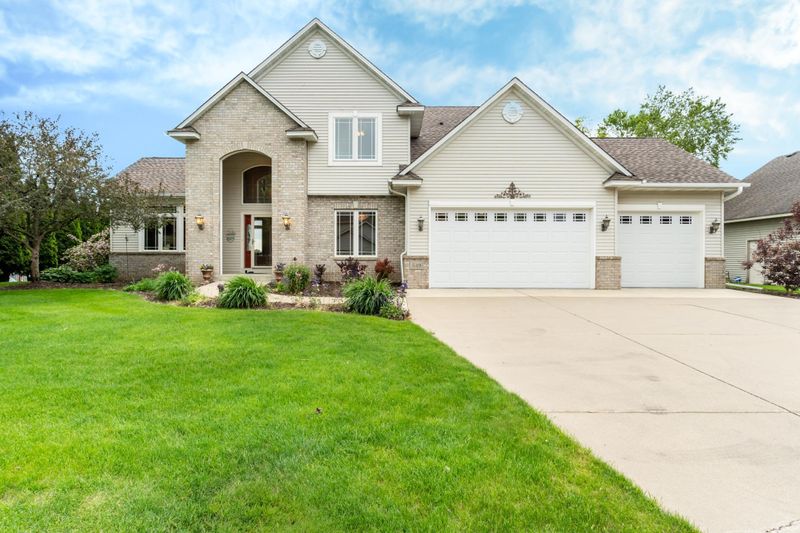 549 Tuttle Dr, Hastings, MN 55033