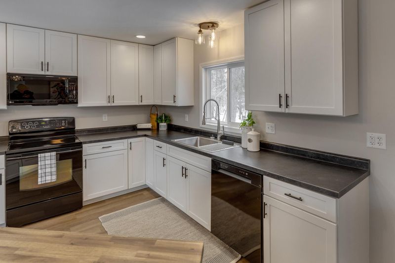 3831 Green Gables Rd, Brainerd, MN 56401