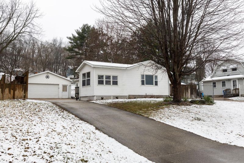 41907 Spillway Dr, Winona, MN 55987