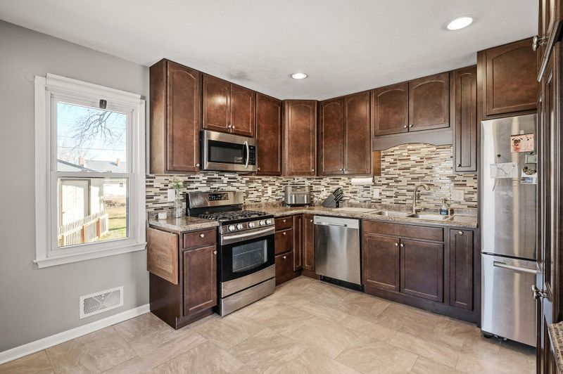 241 Ash St E, South Saint Paul, MN 55075