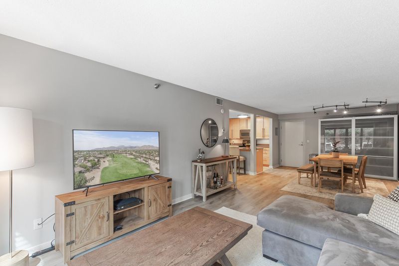 52 Groveland Ter #A110, Minneapolis, MN 55403