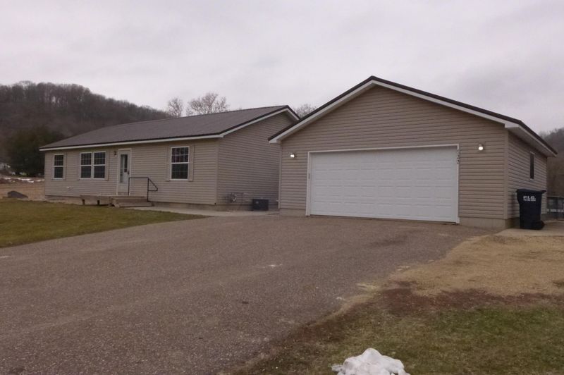 622 Wildcat Dr, Plum City, WI 54761