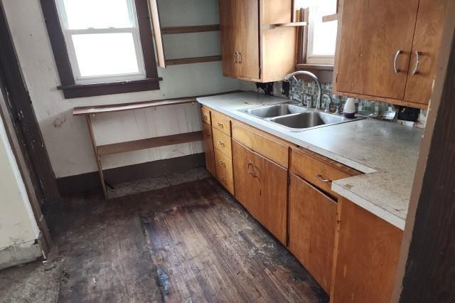 130 S Manyaska St, Sherburn, MN 56171
