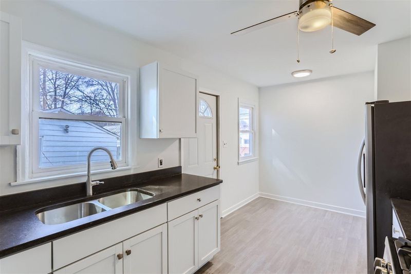 1028 Carroll Ave, Saint Paul, MN 55104